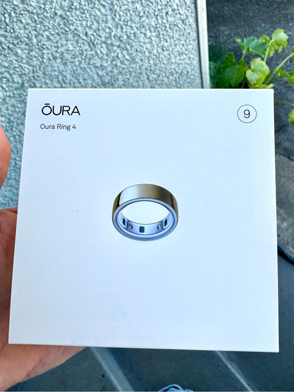 NEW Unopened Box Oura Ring 4, Size 9, Gold, Plus extra charger!